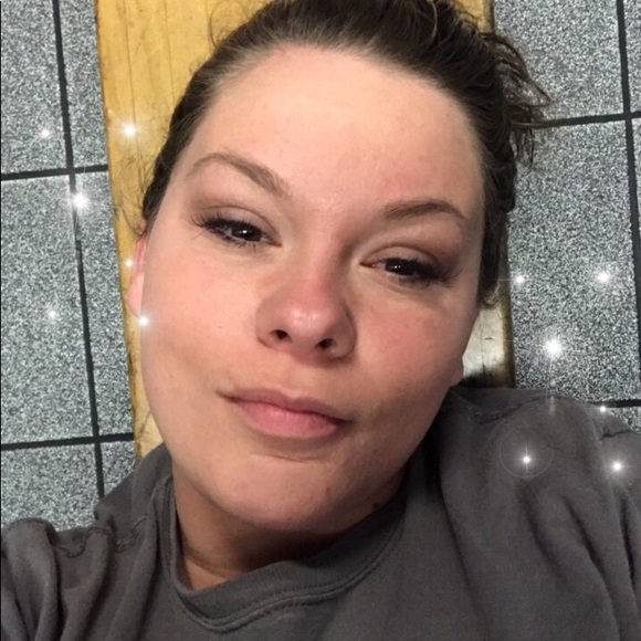 Meet your Posher, Veronica - Picture 2 of 2